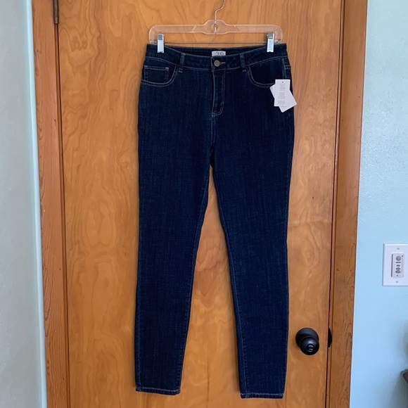 NWT Logo by Lori Goldstein Dark Wash Skinny Jeans Women Size 6 - Picture 2 of 9